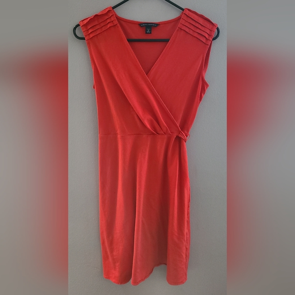 Banana Republic Red dress. Deep v and tie around sash sz sp - Picture 2 of 7